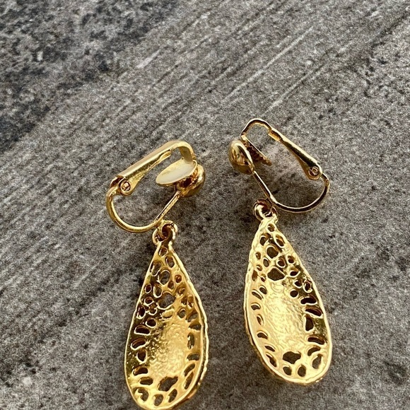 Elizabeth Farrell Opal Dangle Clip Earrings Gold Tone Unmarked - Picture 3 of 8